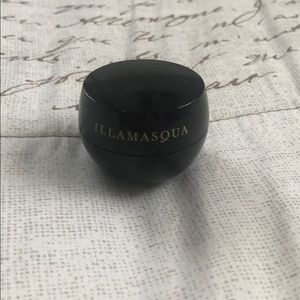Illamasqua hydra veil